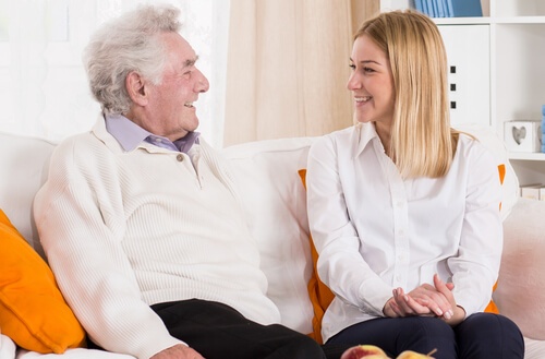 Why Home Care May Be Best For Your Aging Loved One: 4 Signs to Look For