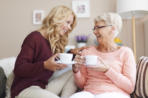 How Live-In Care and Home Care Change the Quality of Life for an Aging Population
