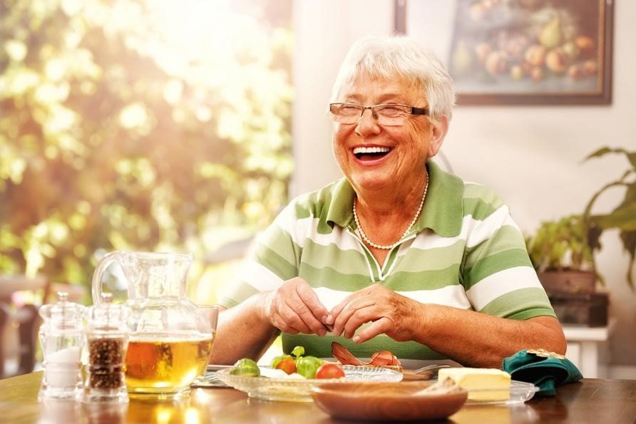 Nutrition and In-Home Care: Ensuring a Balanced Diet for Seniors